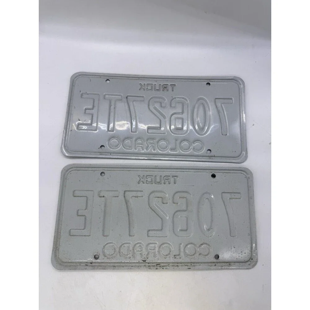 Vintage Pair Of Colorado Green Truck Automobile Vehicle Tag Expired 2000